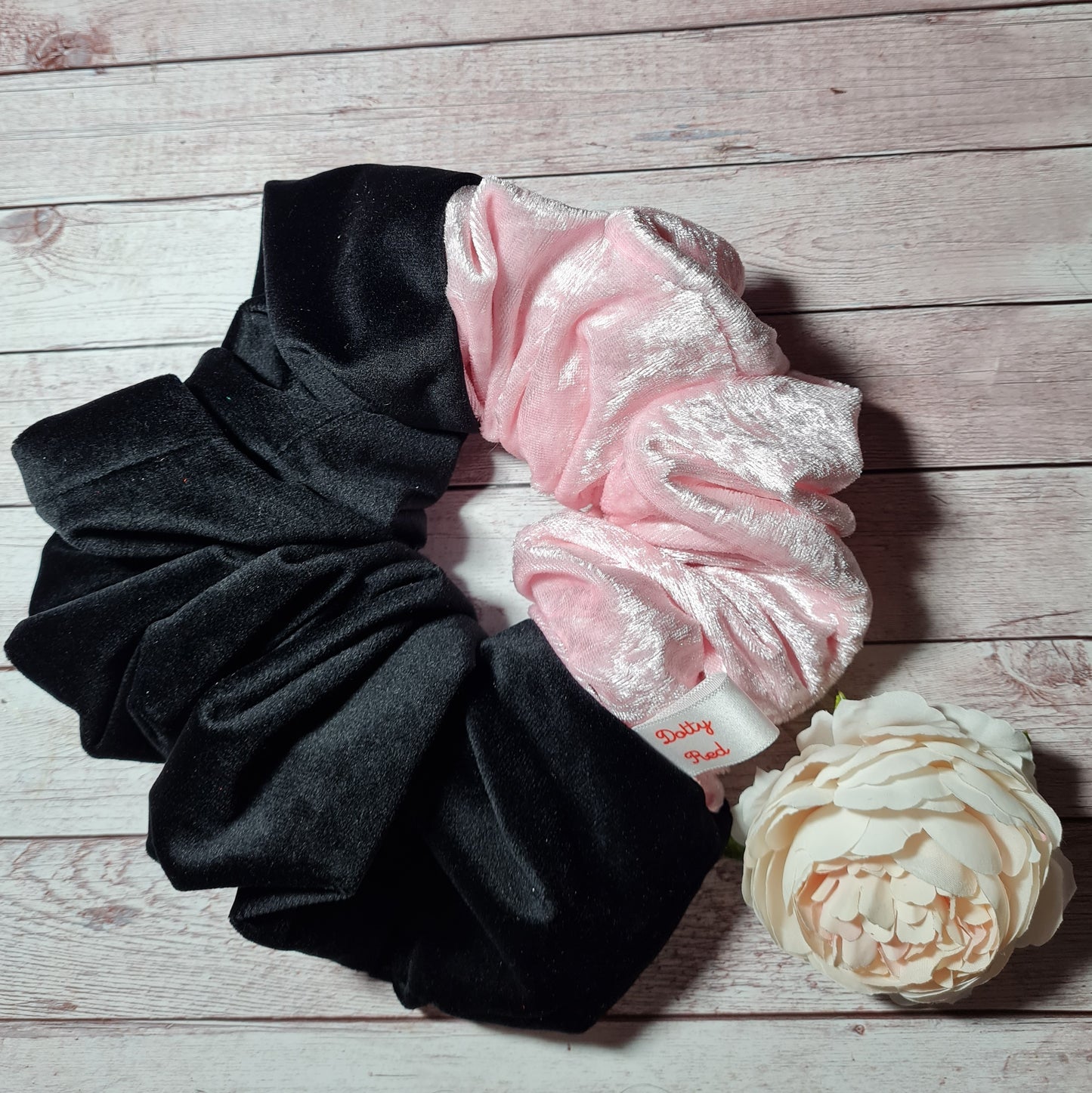 VELVET XL SCRUNCHIE