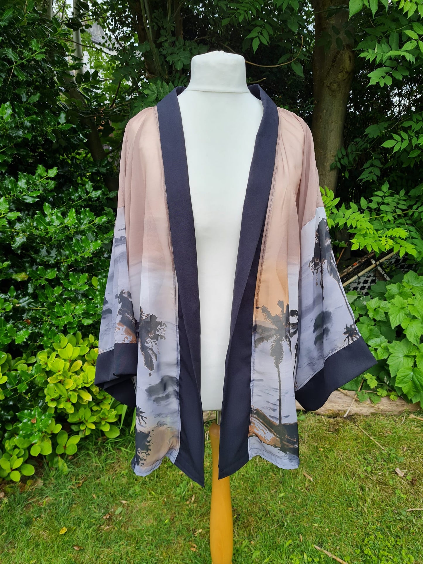 Handmade modern style Japanese kimono Palm tree sunset style ONE SIZE